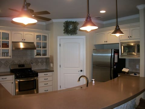 Large side kitchen