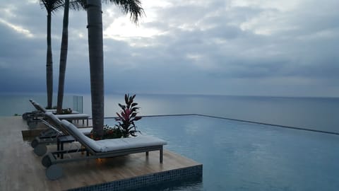Rooftop Pool, Bar and Spa