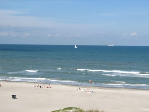 Jolly's Sandcastle, Truly Direct Oceanftont-Enjoy the View & Sounds of the waves
