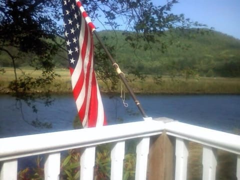 The Nestucca River at your back door