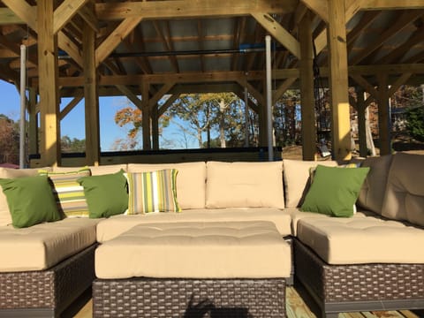 "Living room" on the dock