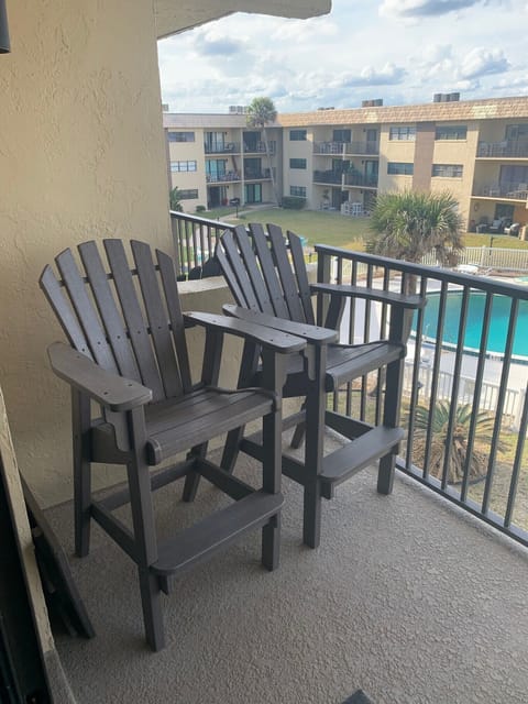 Tall chairs to view Ocean.