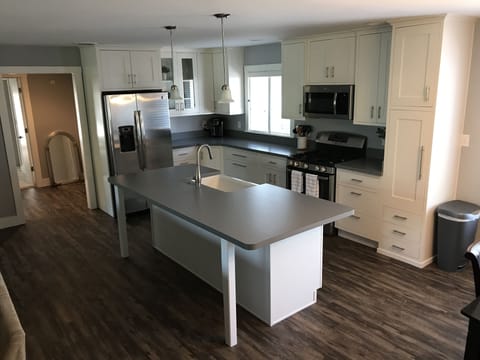 Kitchen - 4 Counter stools being shipped!! Will arrive before Aug 15.