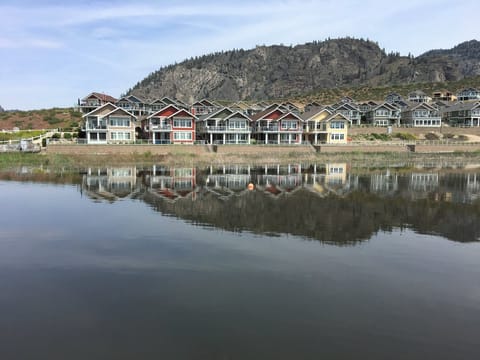  View from our boat slip. We are the yellow house at the very end.