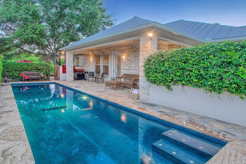 Heated private pool and courtyard at Creek Haus.