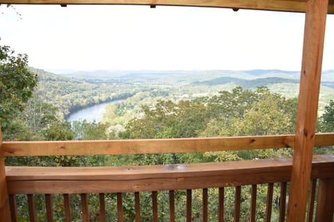 Overlooking White River and Inspiration Valley 