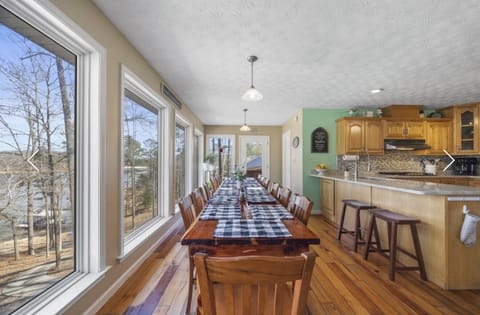 Dining area-seating for 14