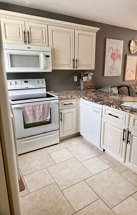 Spacious, FULLY equipped  kitchen