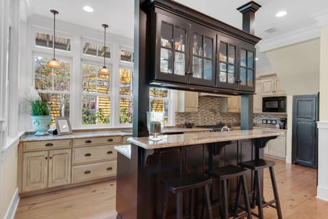 Very well equipped kitchen