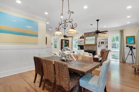 Open concept living with plenty of room for enterntaining