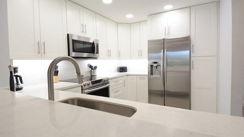 Kitchen - Main Floor