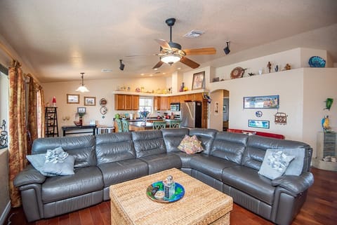 Relax on the extra large 3 Seat Recliner