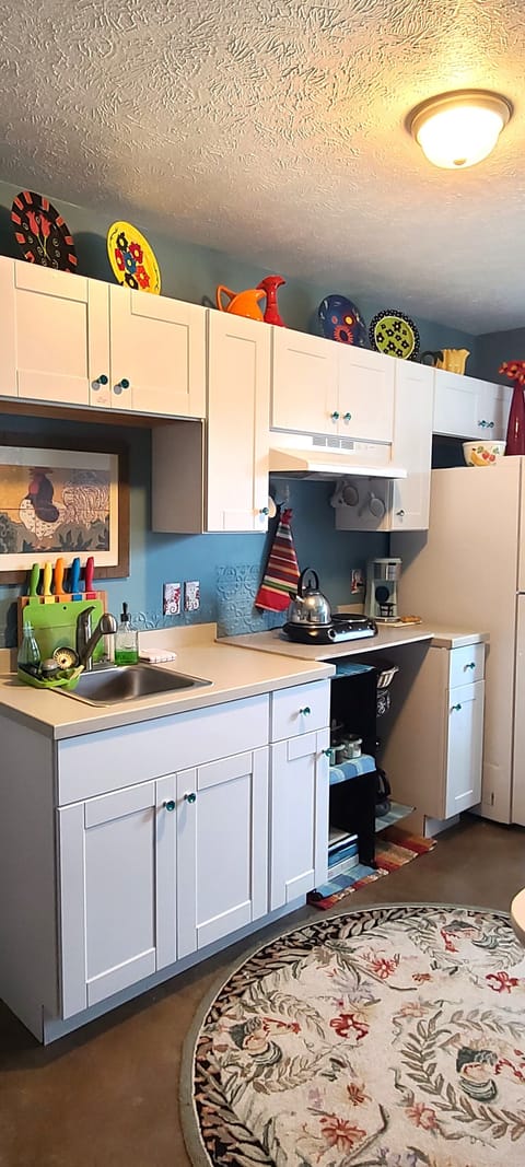 Kitchenette overview