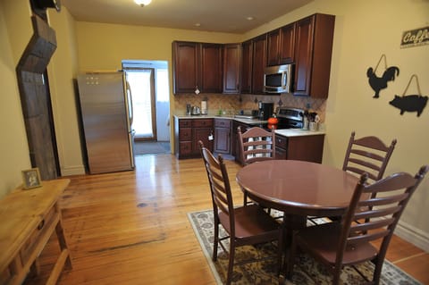 Kitchen is stocked with all cooking, baking, and eating gear to make great meals