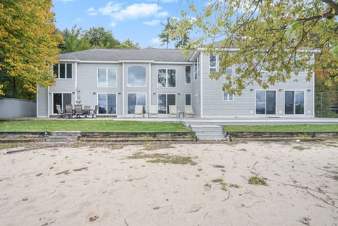 Private waterfront residence!