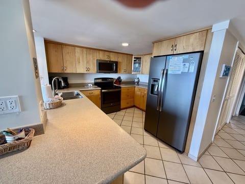 Kitchen- Maple Cabinets, Stone Tops, Stainless Appliances