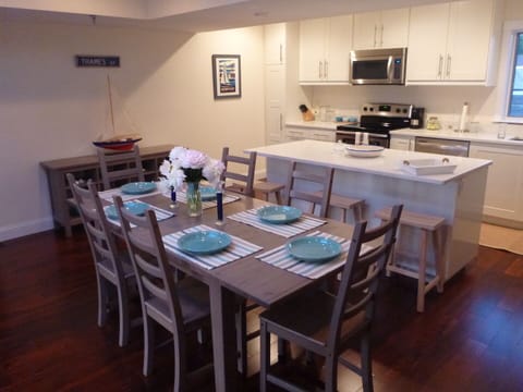 Gourmet kitchen fully stocked to prepare and enjoy the perfect dinner!