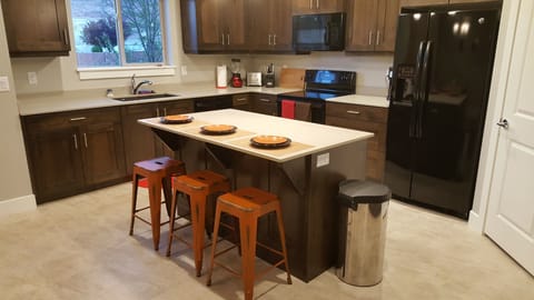 Kitchen / Appliances 