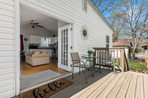 Front deck (private)