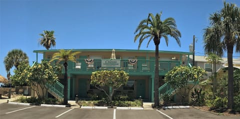 Your Florida home awaits you. Come on down!