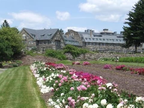 Dine  or relax at Skytop Lodge,  3 mins walking from the cottage