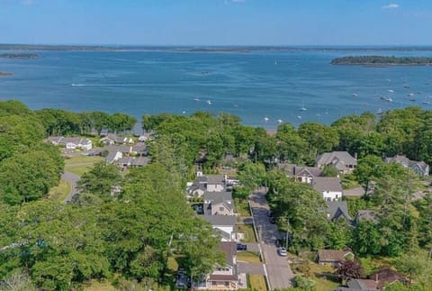 Underwood Rd (rental is the 4th home down the street in center of photo)