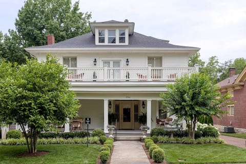 1016 W. Main St. in Franklin, just five short blocks from historic downtown. 