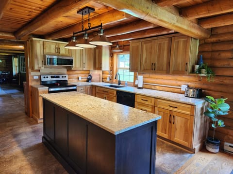 Kitchen with plenty of workspace
