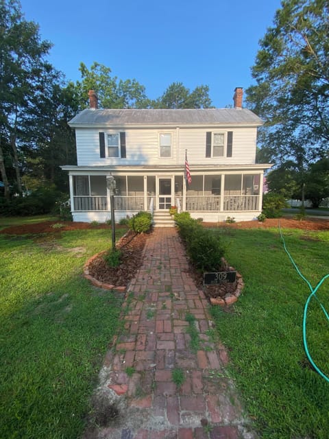 Welcome to the old parsonage!
