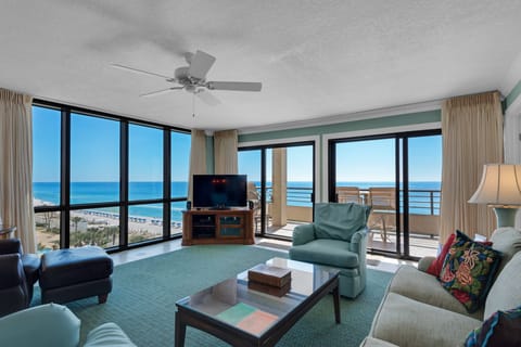 corner unit with a panoramic view
