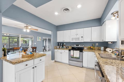 L-shape Kitchen, morning coffee to gourmet dinners-- we have all the essentials