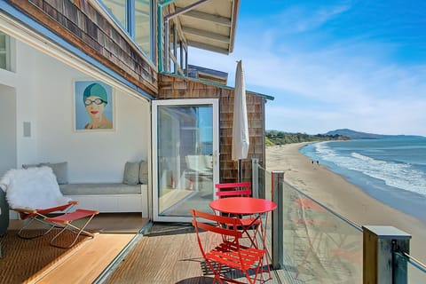 Balcony with views 