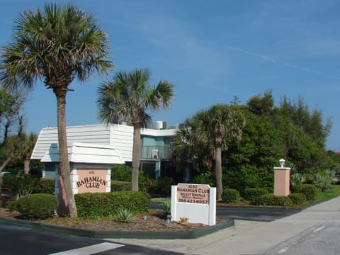 Bahamian Club entrance