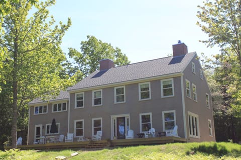 Front of the house facing the ocean