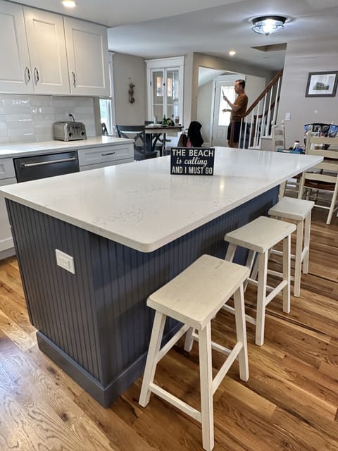 Kitchen island