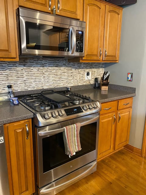 Duel fuel oven and stove.  Gas stove and electric oven