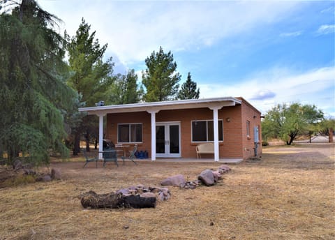 Bright and Spacious 2BR Private Guest House with Gorgeous Mountain Views