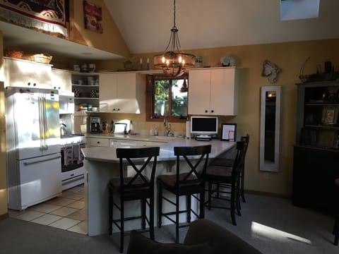 kitchen with breakfast bar