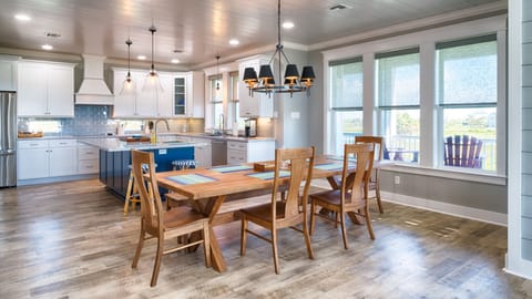 Kitchen and dining area