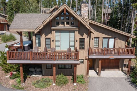 6 Harvest Moon - Exterior
