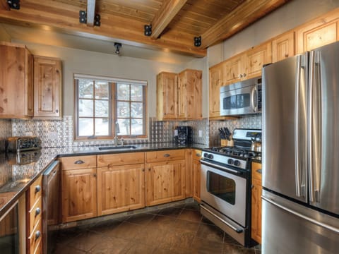 MMH 6 Harvest Moon Kitchen, 1