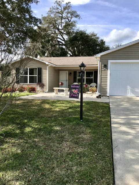 Front if home with 2 car garage