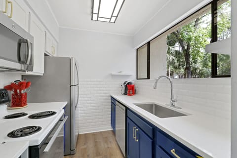 New Quartz Countertops