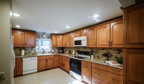 e44cbd2c-e16a-4d86-8ee4-93c748587c5b