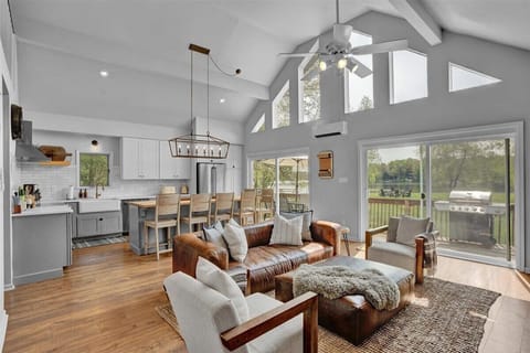 Completely renovated living space with AC 