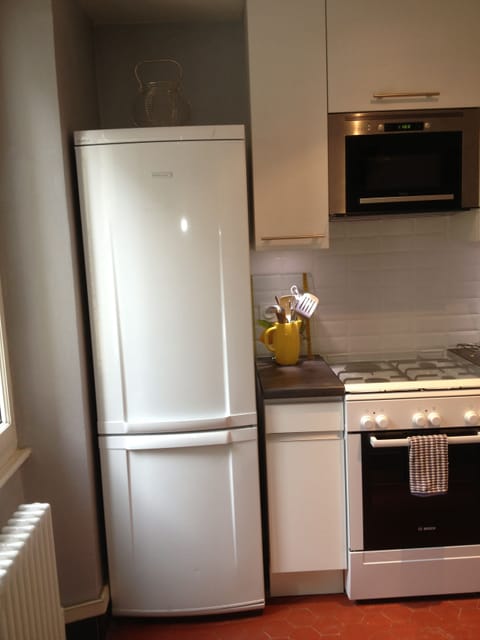 Remodeled kitchen w new refigerator/freezer