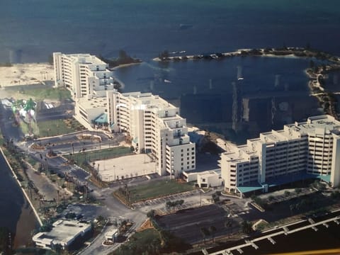 Bldg II 6th floor magnificent views of the Gulf of Mexico