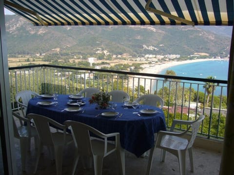 Outdoor terrace dining