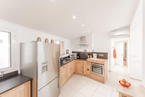 Modern fully equipped kitchen