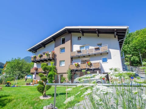 Property, House, Residential Area, Building, Real Estate, Home, Architecture, Apartment, Neighbourhood, Estate